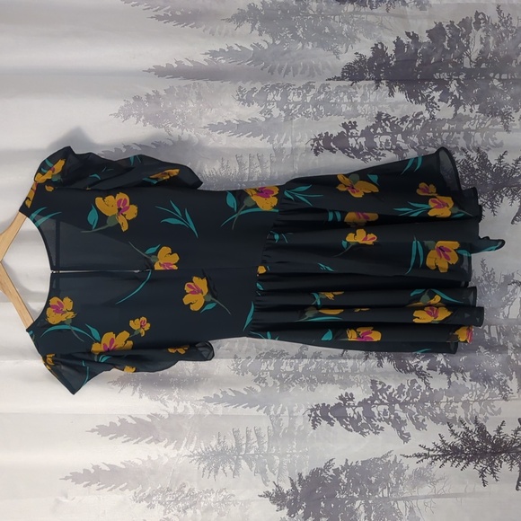 Nordstroms ASTR Dress Small Asymmetrical Drop Waist Green Multi Floral - Picture 4 of 8